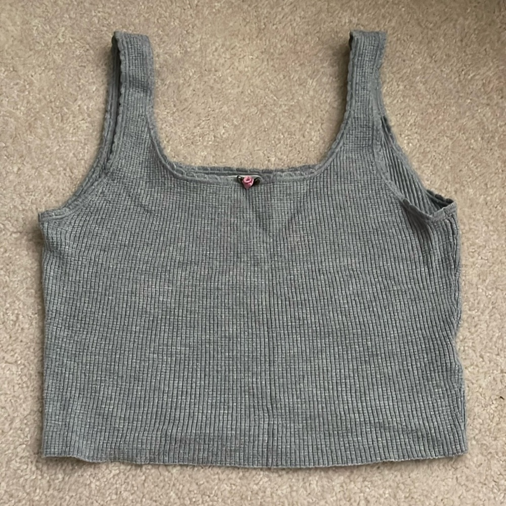 Gray ribbed crop top